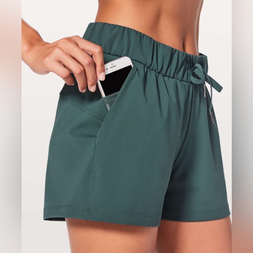 Lululemon On The Fly Short